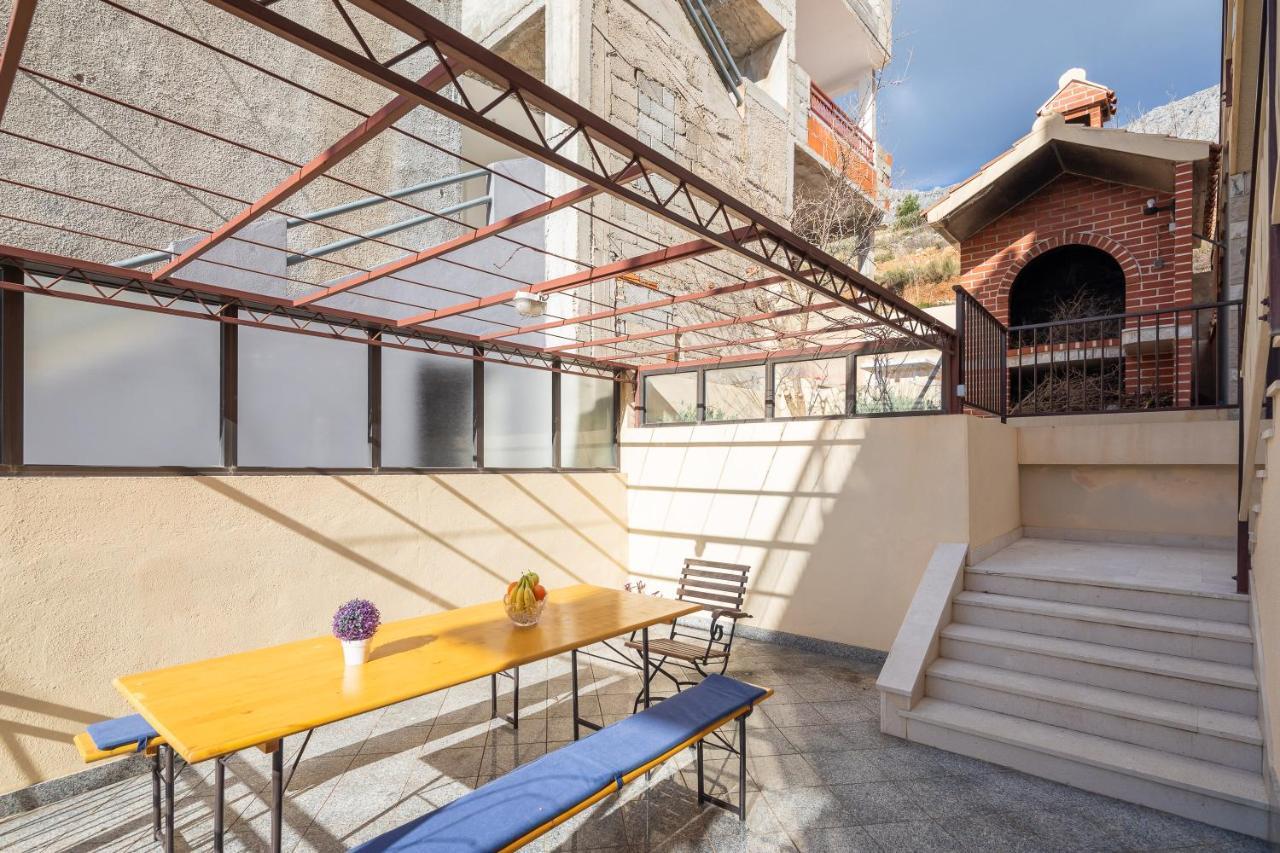 Azra Apartments Duće Exterior foto