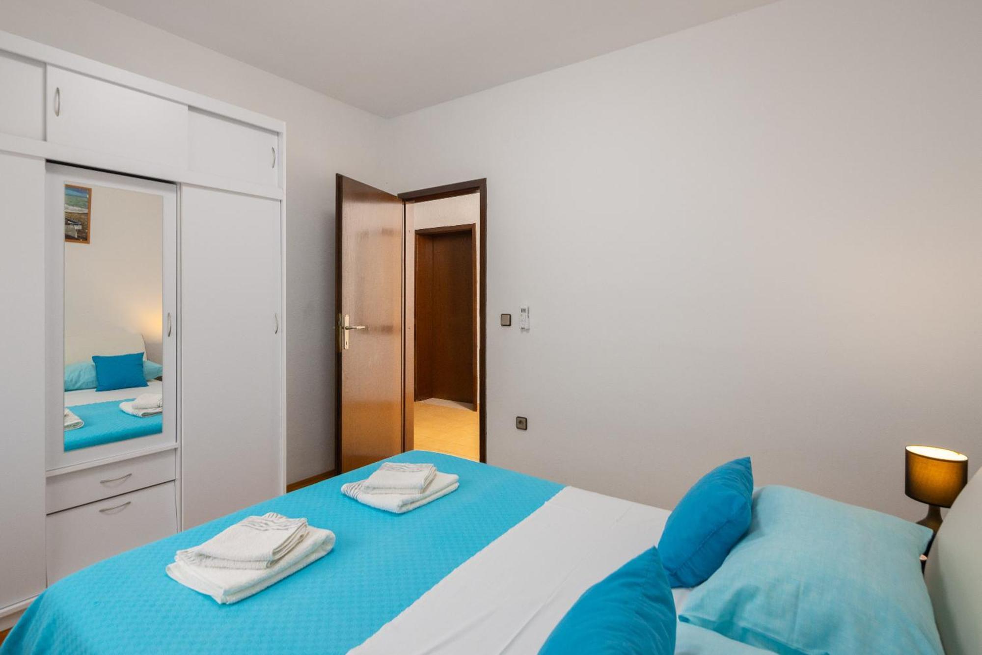 Azra Apartments Duće Exterior foto