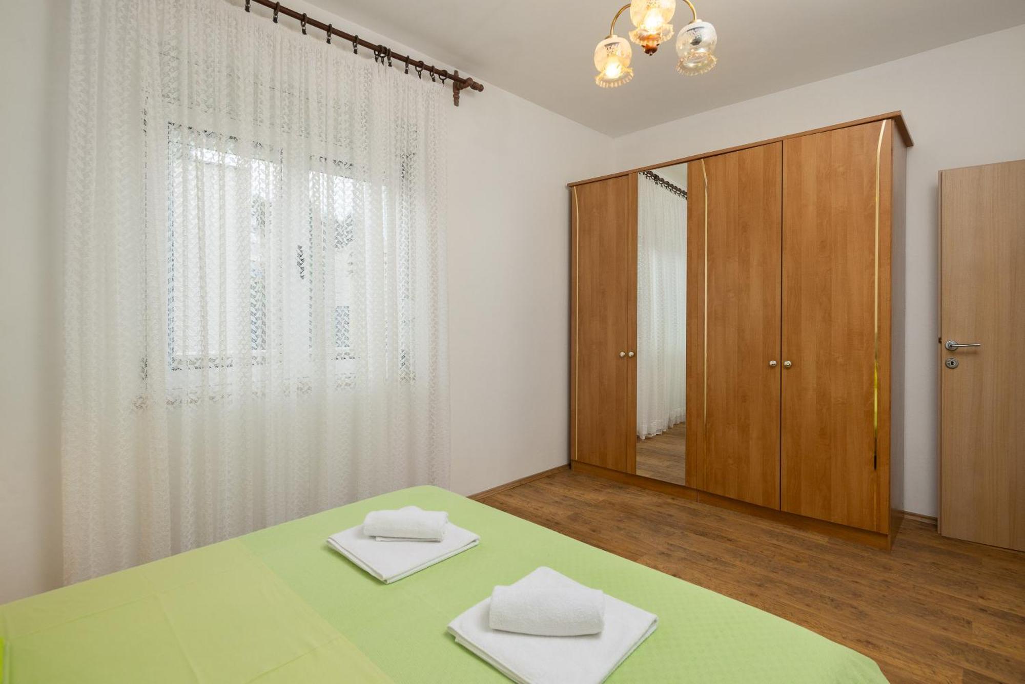 Azra Apartments Duće Exterior foto